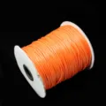 Lebendige orangefarbene koreanische Wachsschnur auf weißer Spule für DIY-Schmuckherstellung - Orange / 2 mm Durchmesser - 5 m/Packung