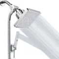 Detailweergave van de waterstraal van een 6-inch vierkante chromen regendouchekopset - 6 Inch Vierkant Topdouche Zilver + Filter Set