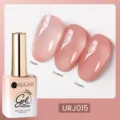 Vernis à ongles gel UR SUGAR 15ml rose nude translucide montrant l'effet de trois couches - J015 (Rose Nude Gelée)