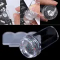 Detailansicht eines transparenten Silikon-Nagelstempels mit Glitzerkopf und Schaber-Set - Stempel mit Kappe / 2.3cm / Holografisch Transparent