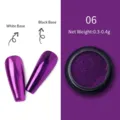 Polvo de uñas espejo cromo violeta 06 efecto metálico sobre base negra y blanca - Color 06 / Purpurina Espejo Metálica