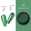 Polvo de espejo para uñas verde esmeralda 07 con acabado metálico en base blanca y negra - Color 07 / Purpurina Espejo Metálica