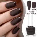 LILY'CUTE Matte nagellak MP12 donkerbruin voor een elegante en trendy manicure-look - MP12 Chocolade