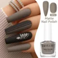 LILY'CUTE matte nagellak in elegant taupe grijs MP22 voor een verfijnde manicure look - MP22 Grijs Taupe