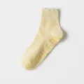 Calcetines de yoga amarillos con lunares, borde ondulado y base antideslizante de corazones - Talla Única / 10 Piezas/Paquete / Amarillo