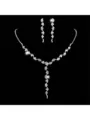 Elegante set di gioielli da sposa in argento con collana a Y e orecchini di strass. - Set di Collana e Orecchini a Goccia d'Acqua Floreale (055) / Argento