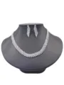 Elegante set di gioielli da sposa in argento con collana in zircone e orecchini - Set di Collana e Orecchini Geometrici a Dente di Sega (66) / Argento