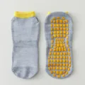 Graue und gelbe Anti-Rutsch-Trampolinsocken mit atmungsaktivem Mesh für Yoga und Sport - 1-4 Jahre (EU 23-28) / Grau