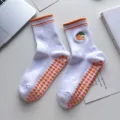 Chaussettes de yoga blanches avec semelles antidérapantes cœur orange et broderie - Taille unique / Orange Fruit