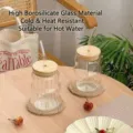 Eleganter Borosilikat-Rippenglasbecher mit Bambusdeckel und Glasstrohhalm, SKU-Variante. - Glatter Becher Mit Bambusdeckel Und Strohhalm / Dreiteiliges Set