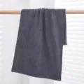 Highly absorbent dark grey microfiber towel for salon hair drying and professional cleaning - 30x30cm (300gsm) / Gray