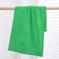 Asciugamano in microfibra verde morbido e assorbente per parrucchieri e pulizia casa - 30x30cm (300gsm) / Verde