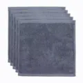Detailweergave van zes gestapelde blauwe katoenen washandjes met zachte textuur. - 21 Lagen 40g 30x30cm / Grijs
