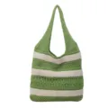 Gedetailleerd vooraanzicht van groen en beige gestreepte gehaakte gebreide tote tas - Gestreept opengewerkt model (pluche met drie horizontale balken) / Groen