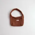 Minimalistische bruine gebreide polstas in een zoete stijl met een klein 'egg'-label - 19*14 / Donker kaki