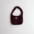 Dark burgundy knit handbag with minimalist egg label for stylish autumn and winter - 19*14 / Coffee