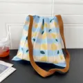 Borsa a tracolla in maglia plissettata colorata con motivo a limone per donne - Celeste Limone