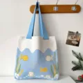 Schattige gebreide tas met oceaanthema, octopus en vispatroon in lichtblauw - Blauw