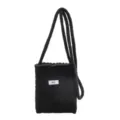 Handgebreide zwarte crossbody telefoontas met minimalistisch egg label detail zwart - Zwart