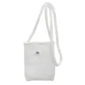 Witte handgebreide crossbody telefoontas met minimalistisch egg-label voor dagelijks - Wit