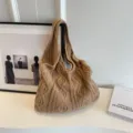 Khaki retro cable-knit tote bag for women, handmade crochet stylish shoulder bag - Cable-knit Bag (Mahua Bag) / Coffee