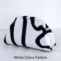 Borsa cosmetica a mano chic in maglia con motivo zebrato bianco per donne alla moda - Stampa Zebra Bianca