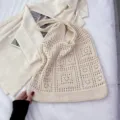 Bolso de hombro retro de punto calado blanco roto con elegante diseño de ganchillo - Blanco Roto