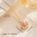 Rotating four-leaf clover flower pendant necklace in gold with pink pearl and crystals - Pink Pearl Style (80373) / With Stainless Steel Chain