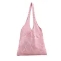 Handgebreide roze schoudertas met een elegant geometrisch ruitpatroon en ajourdetails - Roze