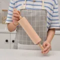 Rouleau à pâtisserie en hêtre naturel avec axe rotatif pour pâte et pâtisseries fines - Taille Moyenne 39x5.8cm / Blanc Cassé