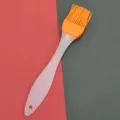 Heat-resistant orange silicone oil brush with frosted translucent handle for basting and baking - Silicone Oil Brush (Random Color)