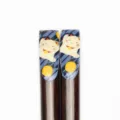 Holzstäbchen mit niedlichem Maneki-neko Glückskatzen-Druck auf blauen Streifen - Nagel Druck-Blau gestreifte Glückskatze (03 Kurz)