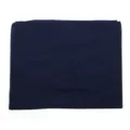 Vista detallada de un pañuelo bandana cuadrado azul marino liso para el b-boy de hoy. - 55x55cm / Azul marino
