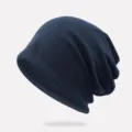 Berretto slouchy blu navy con un confortevole design in tessuto caldo a doppio strato - Senza Fodera (Elastico) / Blu scuro