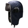 Dunkelblaue Winter-Uschanka mit dickem grauem Kunstfellfutter und winddichten Ohrenklappen - Einheitsgröße / Dunkelblau
