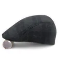 Klassische dunkelgraue karierte Wollmütze für Herren und Damen, warme Wintermütze - Einheitsgröße für 56-58cm / Schwarz Kleines Karo