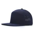Atmungsaktive marineblaue Flat Brim Baseballkappe mit lasergeschnittenen Löchern für Sommer - 56-60cm (Verstellbar) / Marineblau