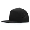 Atmungsaktive schwarze Baseballkappe mit flachem Schirm und lasergeschnittenen Belüftungslöchern - 56-60cm (Verstellbar) / Schwarz
