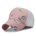 Trendy roze baseballpet met uniek oogpatroon en ademende witte mesh achterkant voor zon - Verstelbaar (55-59cm) / Vispatroon-Roze