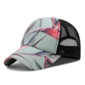 Truckerpet met bloemenprint en ademende zwarte mesh achterkant in mintgroen en rood bloemenpatroon - Verstelbaar (55-59cm) / Bladpatroon-Grijsblauw Zwart Mesh