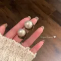 Elegant leopard print flocking earrings with large white pearls for autumn and winter styles - Artificial Pearl Leopard Pendant Style (E2668) / Diameter approx. 2.5cm / Leopard Flocked Champagne