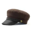 Cappello da marinaio marrone retrò con visiera in pelle PU nera e bottone d'oro decorativo. - 56-58cm / Caffè