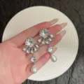 Boucles d'oreilles françaises en strass avec perles en goutte d'eau et cristaux brillants. - Boucles d'Oreilles Tendance Goutte d'Eau Perle Strass Complet Français (E5028) / Argent