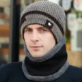 Set berretto in maglia e scaldacollo invernale da uomo color caffè - Solo sciarpa / Stile Tinta Unita - Caffè