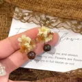 Elegant vintage amber flower drop earrings in autumn brown tones with round beads - Amber Retro Flower Pendant (E5101) / White K (E5101)