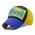 Atmungsaktive gelbe Mesh-Trucker-Mütze mit blauem Schirm und 3D-besticktem Aufnäher - 56-60cm (Verstellbar) / Blau Grau Gelbes Mesh