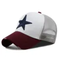 Trucker-Mütze mit 3D-Stickerei-Stern, kastanienbrauner Schirm und graues Netz - 56-60cm (Verstellbar) / Fünfzackiger Stern - Burgund/Weiß/Graues Mesh