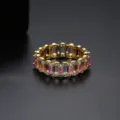 Anillo de latón chapado en oro con circonitas rosas y piedras de circonia. - Talla 7 / Dorado