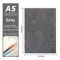Agenda inglesa A5 2027 gris, 160 hojas de papel 80g, tamaño 145x210mm, diario escolar - Versión en Inglés Estilo 3D 2027 / Gris