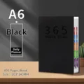 Carnet de notes A6 noir 365 jours avec 400 pages et onglets d'index colorés 2027 - Taille A6 / Noir